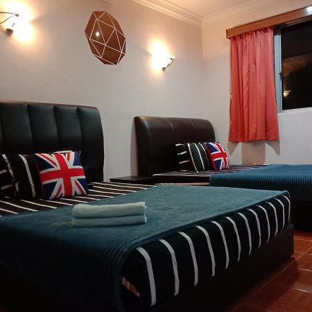 Glory Beach Resort Private Penthouse Port Dickson Buitenkant foto
