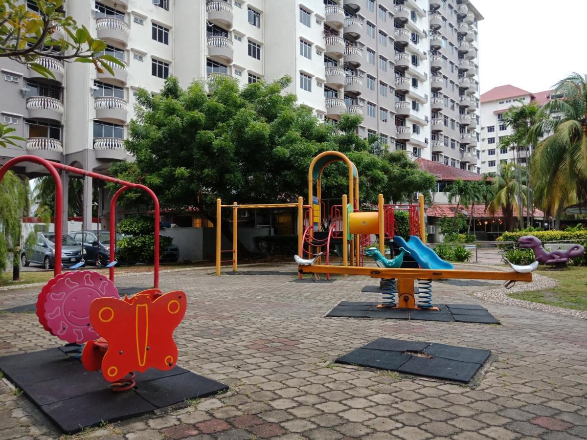 Glory Beach Resort Private Penthouse Port Dickson Buitenkant foto