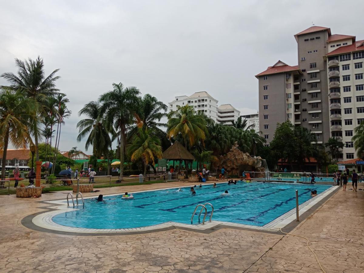 Glory Beach Resort Private Penthouse Port Dickson Buitenkant foto
