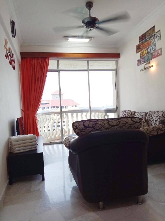 Glory Beach Resort Private Penthouse Port Dickson Buitenkant foto