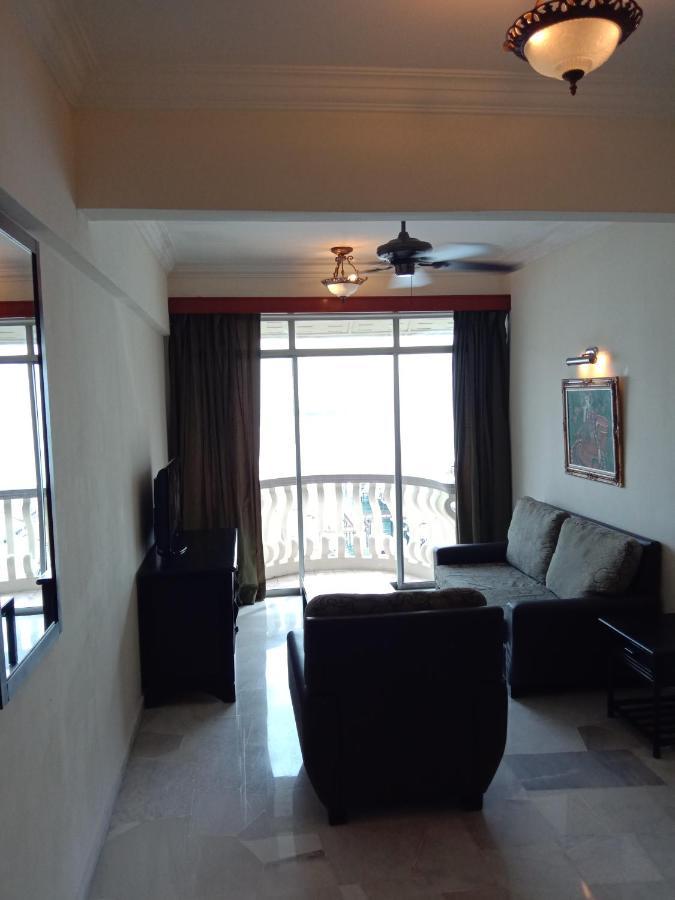 Glory Beach Resort Private Penthouse Port Dickson Buitenkant foto