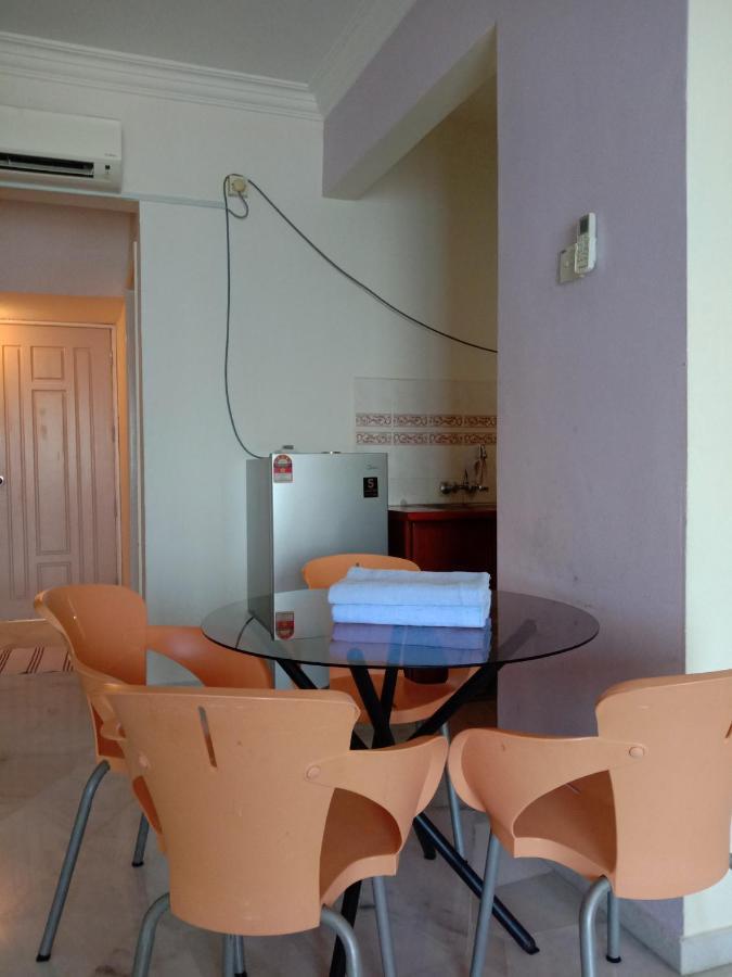 Glory Beach Resort Private Penthouse Port Dickson Buitenkant foto